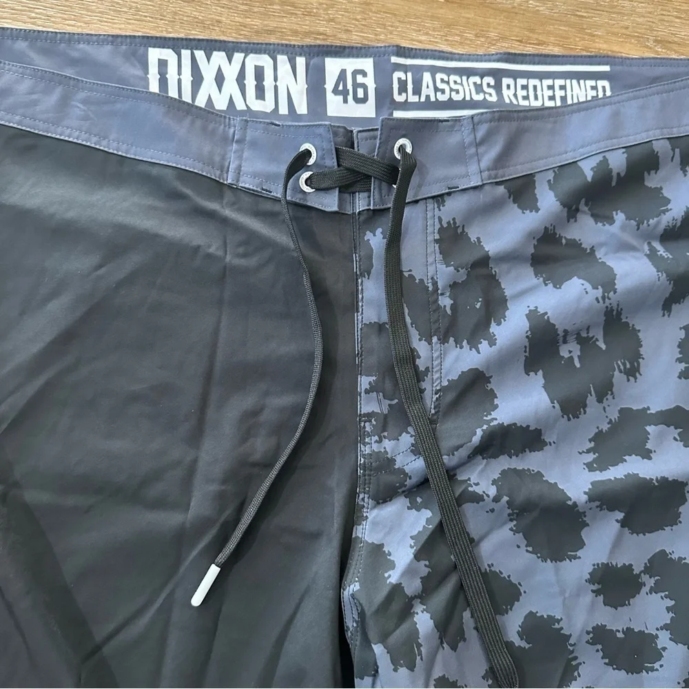 DIXXON Classics Redefined Men’s Black & Gray Lightweight Boardshorts Sz 46 NWOT